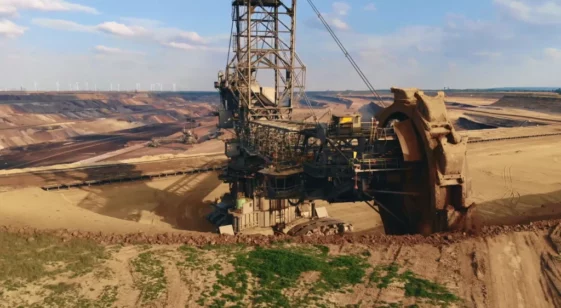 LE VIVANT QUI SE DEFEND